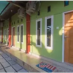 RedDoorz near Living Plaza Balikpapan 2