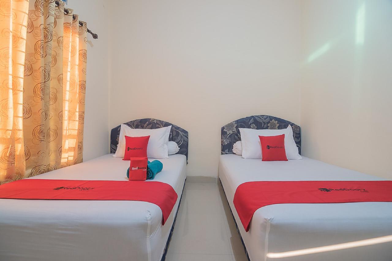 Reddoorz Near Lapangan Tenis Wisma tamu 2*