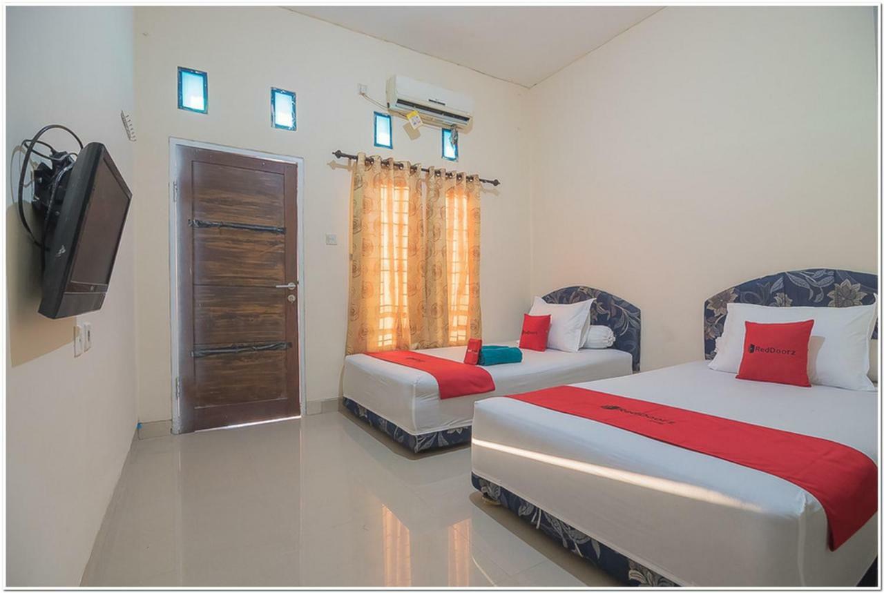 Reddoorz Near Lapangan Tenis Wisma tamu