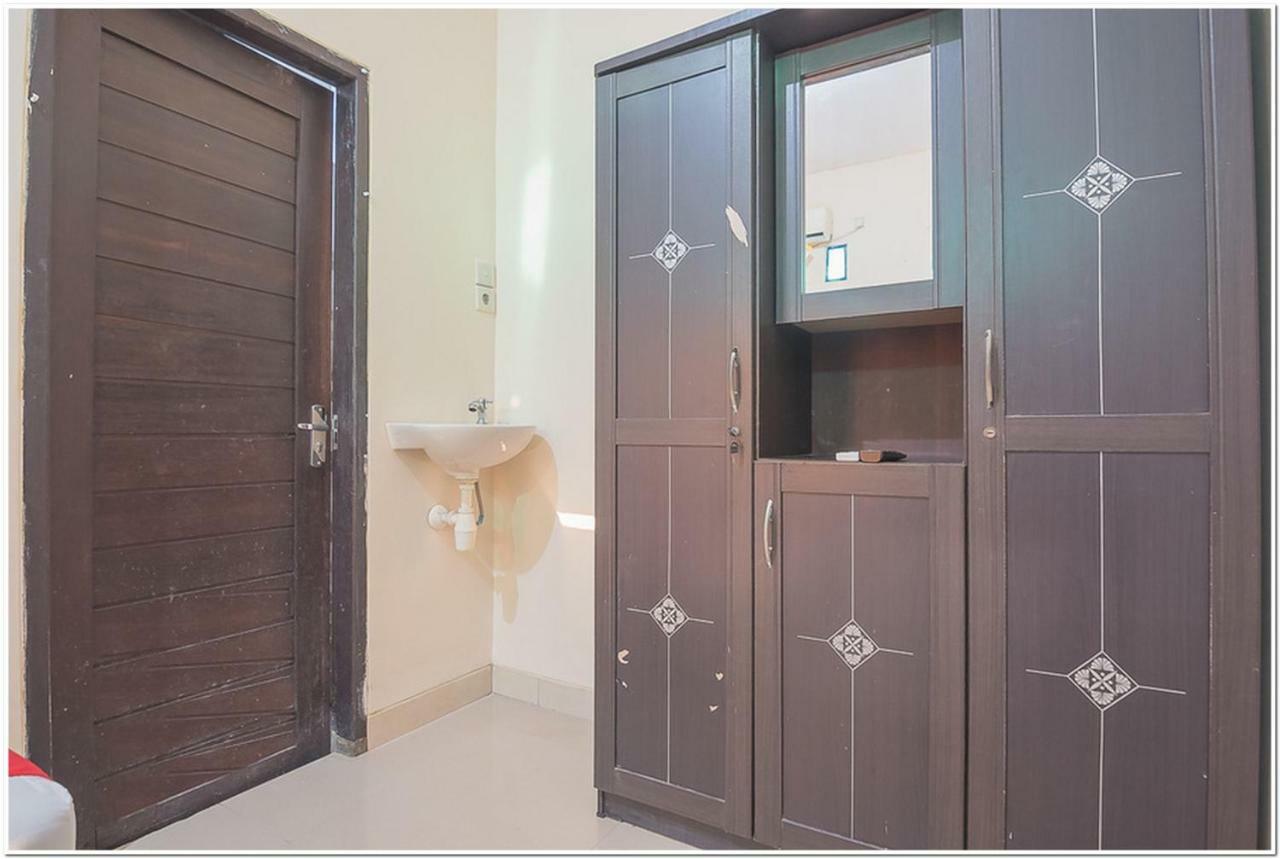 Reddoorz Near Lapangan Tenis Wisma tamu Balikpapan (Borneo)