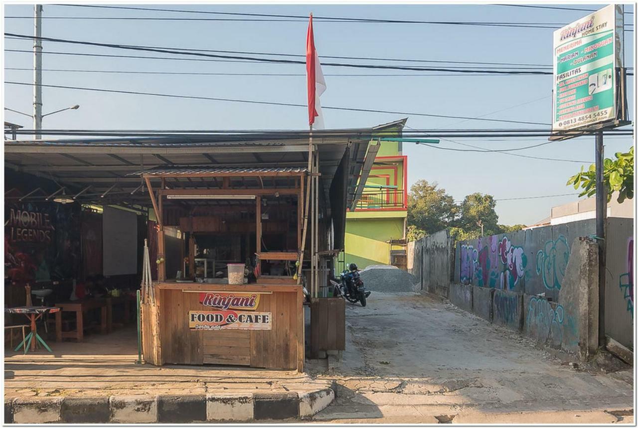 Wisma tamu Reddoorz Near Lapangan Tenis Balikpapan (Borneo)